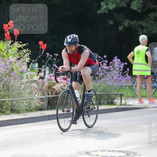 08.09.2024 - Stadtparktriathlon Zöllner http://msf.ph/oto/6996764 08.09.2024 12:20:54 Radfahren 767, 835, 884, 892, 912, 924, 926, 927 meine-sportfotos.de