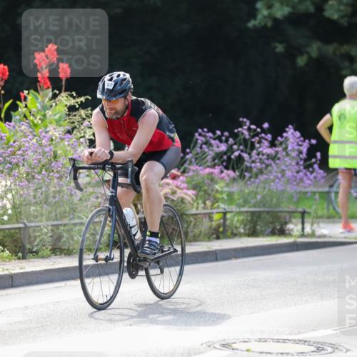 08.09.2024 - Stadtparktriathlon Zöllner http://msf.ph/oto/6996769 08.09.2024 12:20:54 Radfahren 767, 835, 884, 892, 912, 924, 926, 927 meine-sportfotos.de