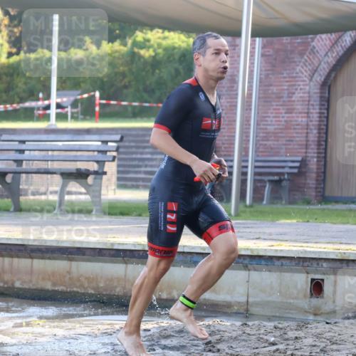 08.09.2024 - Stadtparktriathlon Luisa Fischer http://msf.ph/oto/6996787 08.09.2024 08:58:13 Schwimmen 102, 158 meine-sportfotos.de