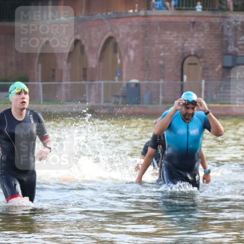 08.09.2024 - Stadtparktriathlon Luisa Fischer http://msf.ph/oto/6996810 08.09.2024 08:58:25 Schwimmen 108, 123, 125 meine-sportfotos.de