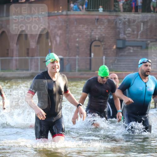 08.09.2024 - Stadtparktriathlon Luisa Fischer http://msf.ph/oto/6996829 08.09.2024 08:58:27 Schwimmen 90, 105, 108, 123, 125 meine-sportfotos.de
