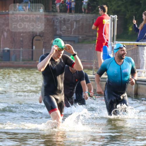 08.09.2024 - Stadtparktriathlon Luisa Fischer http://msf.ph/oto/6996842 08.09.2024 08:58:29 Schwimmen 90, 91, 105, 108, 123, 125 meine-sportfotos.de