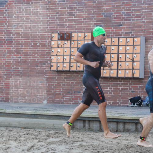 08.09.2024 - Stadtparktriathlon Luisa Fischer http://msf.ph/oto/6996901 08.09.2024 08:58:36 Schwimmen 90, 91, 92, 93, 105, 108, 112, 120, 123, 125 meine-sportfotos.de