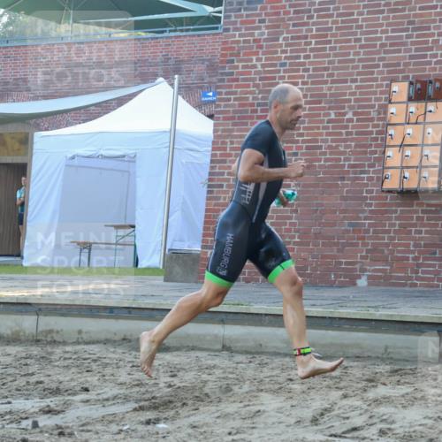 08.09.2024 - Stadtparktriathlon Luisa Fischer http://msf.ph/oto/6996932 08.09.2024 08:58:39 Schwimmen 90, 91, 92, 93, 98, 105, 108, 112, 120, 123, 125, 127 meine-sportfotos.de
