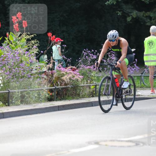 08.09.2024 - Stadtparktriathlon Zöllner http://msf.ph/oto/6996955 08.09.2024 12:22:08 Radfahren 820, 883, 900, 904, 930 meine-sportfotos.de