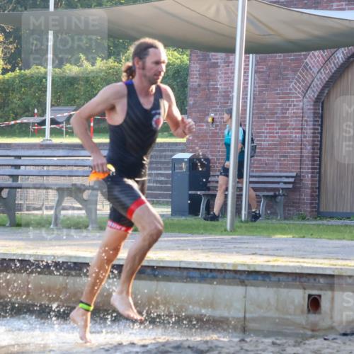 08.09.2024 - Stadtparktriathlon Luisa Fischer http://msf.ph/oto/6996987 08.09.2024 08:58:46 Schwimmen 92, 93, 98, 110, 112, 115, 120, 127 meine-sportfotos.de