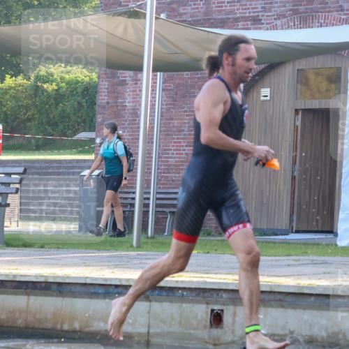08.09.2024 - Stadtparktriathlon Luisa Fischer http://msf.ph/oto/6996991 08.09.2024 08:58:46 Schwimmen 92, 93, 98, 110, 112, 115, 120, 127 meine-sportfotos.de