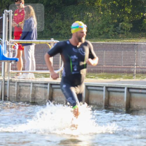 08.09.2024 - Stadtparktriathlon Luisa Fischer http://msf.ph/oto/6997014 08.09.2024 08:58:52 Schwimmen 98, 110, 115, 127 meine-sportfotos.de