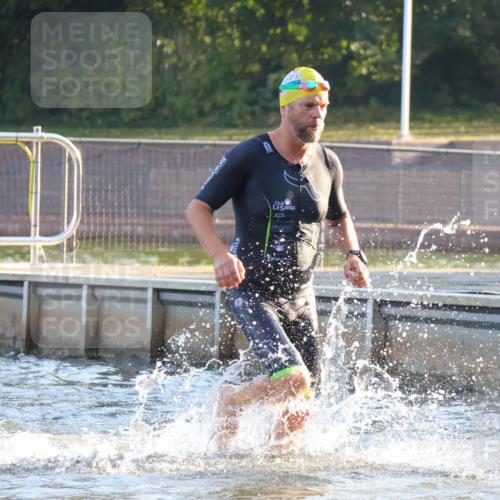 08.09.2024 - Stadtparktriathlon Luisa Fischer http://msf.ph/oto/6997018 08.09.2024 08:58:52 Schwimmen 98, 110, 115, 127 meine-sportfotos.de