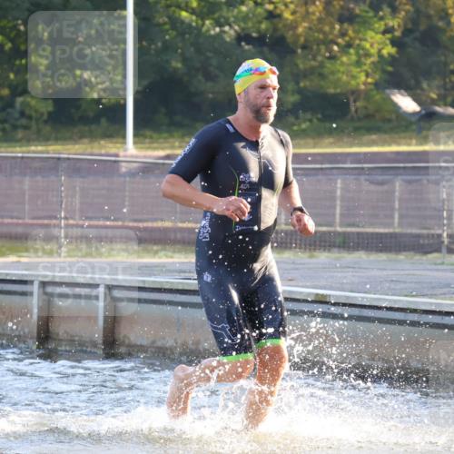 08.09.2024 - Stadtparktriathlon Luisa Fischer http://msf.ph/oto/6997026 08.09.2024 08:58:53 Schwimmen 98, 104, 110, 115, 127 meine-sportfotos.de