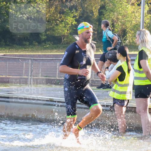 08.09.2024 - Stadtparktriathlon Luisa Fischer http://msf.ph/oto/6997029 08.09.2024 08:58:54 Schwimmen 104, 110, 115, 127 meine-sportfotos.de