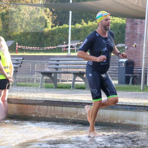 08.09.2024 - Stadtparktriathlon Luisa Fischer http://msf.ph/oto/6997041 08.09.2024 08:58:55 Schwimmen 104, 110, 115 meine-sportfotos.de