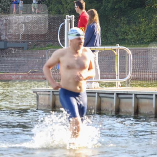 08.09.2024 - Stadtparktriathlon Luisa Fischer http://msf.ph/oto/6997042 08.09.2024 08:58:57 Schwimmen 104, 115 meine-sportfotos.de
