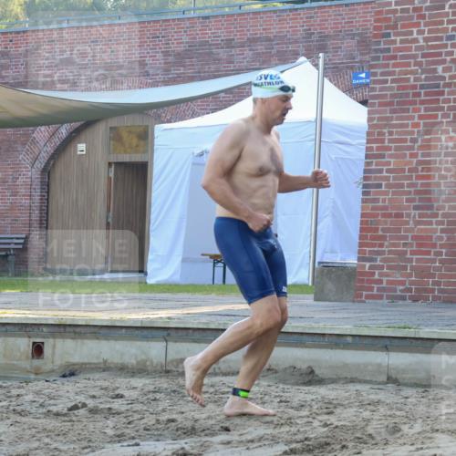 08.09.2024 - Stadtparktriathlon Luisa Fischer http://msf.ph/oto/6997063 08.09.2024 08:59:03 Schwimmen 104 meine-sportfotos.de