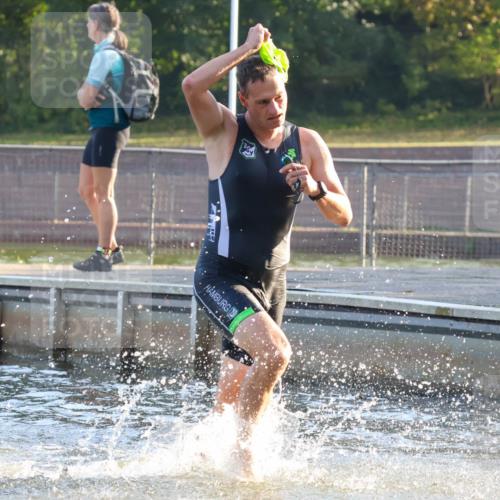 08.09.2024 - Stadtparktriathlon Luisa Fischer http://msf.ph/oto/6997101 08.09.2024 08:59:12 Schwimmen 94, 97, 119 meine-sportfotos.de