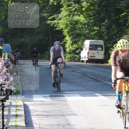 08.09.2024 - Stadtparktriathlon Zöllner http://msf.ph/oto/6997155 08.09.2024 10:48:06 Radfahren 302, 399, 408, 423, 432, 439 meine-sportfotos.de