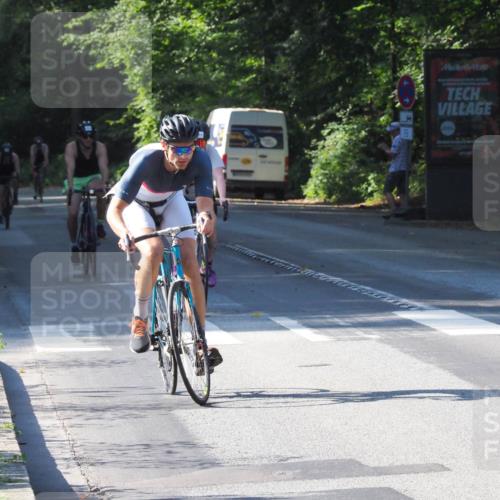 08.09.2024 - Stadtparktriathlon Zöllner http://msf.ph/oto/6997187 08.09.2024 10:48:24 Radfahren 280, 345, 395, 445, 454, 458 meine-sportfotos.de