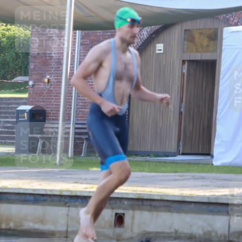 08.09.2024 - Stadtparktriathlon Luisa Fischer http://msf.ph/oto/6997207 08.09.2024 08:59:25 Schwimmen 107, 109, 113, 117, 119, 128 meine-sportfotos.de