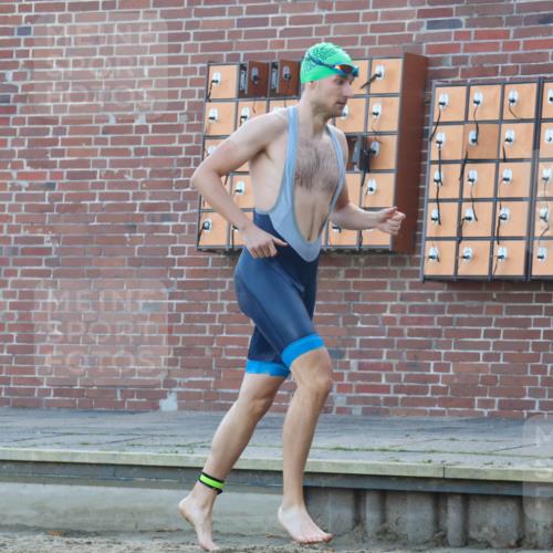 08.09.2024 - Stadtparktriathlon Luisa Fischer http://msf.ph/oto/6997222 08.09.2024 08:59:27 Schwimmen 107, 109, 113, 117, 128 meine-sportfotos.de