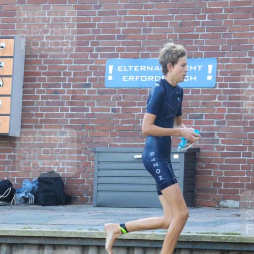 08.09.2024 - Stadtparktriathlon Luisa Fischer http://msf.ph/oto/6997234 08.09.2024 08:59:29 Schwimmen 107, 109, 113, 117, 128 meine-sportfotos.de