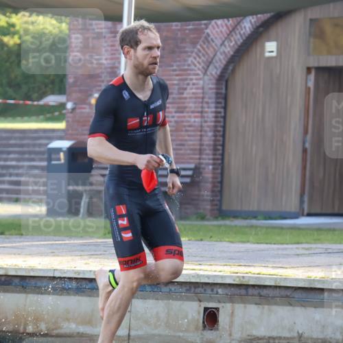 08.09.2024 - Stadtparktriathlon Luisa Fischer http://msf.ph/oto/6997249 08.09.2024 08:59:34 Schwimmen 107, 116 meine-sportfotos.de