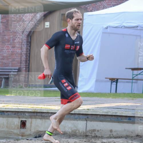 08.09.2024 - Stadtparktriathlon Luisa Fischer http://msf.ph/oto/6997255 08.09.2024 08:59:34 Schwimmen 107, 116 meine-sportfotos.de