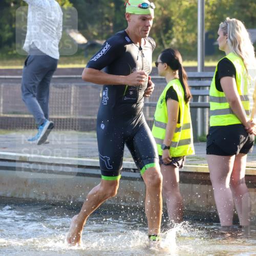 08.09.2024 - Stadtparktriathlon Luisa Fischer http://msf.ph/oto/6997284 08.09.2024 08:59:40 Schwimmen 107, 116, 124 meine-sportfotos.de