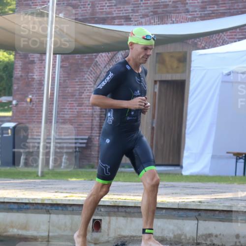 08.09.2024 - Stadtparktriathlon Luisa Fischer http://msf.ph/oto/6997303 08.09.2024 08:59:42 Schwimmen 116, 124 meine-sportfotos.de