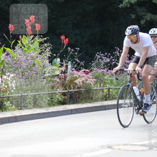 08.09.2024 - Stadtparktriathlon Zöllner http://msf.ph/oto/6997320 08.09.2024 12:22:35 Radfahren 752, 763, 764, 795, 848, 897, 901, 933 meine-sportfotos.de