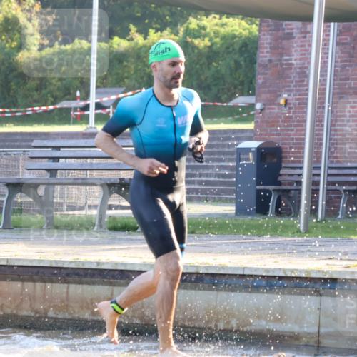 08.09.2024 - Stadtparktriathlon Luisa Fischer http://msf.ph/oto/6997340 08.09.2024 08:59:47 Schwimmen 116, 124 meine-sportfotos.de