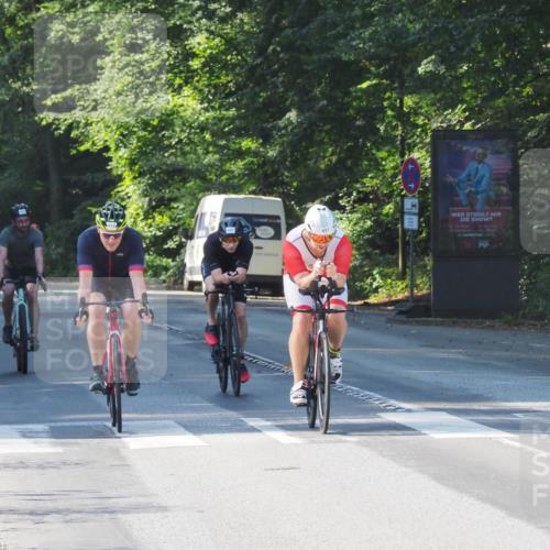 08.09.2024 - Stadtparktriathlon Zöllner http://msf.ph/oto/6997347 08.09.2024 10:49:33 Radfahren 375, 383, 398, 407, 410, 412, 451 meine-sportfotos.de