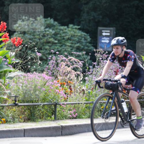 08.09.2024 - Stadtparktriathlon Zöllner http://msf.ph/oto/6997353 08.09.2024 12:22:42 Radfahren 752, 781, 809, 839, 897, 901, 906, 933 meine-sportfotos.de