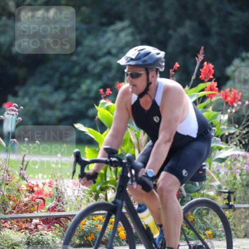 08.09.2024 - Stadtparktriathlon Zöllner http://msf.ph/oto/6997364 08.09.2024 12:22:44 Radfahren 752, 781, 809, 839, 897, 901, 906, 933 meine-sportfotos.de