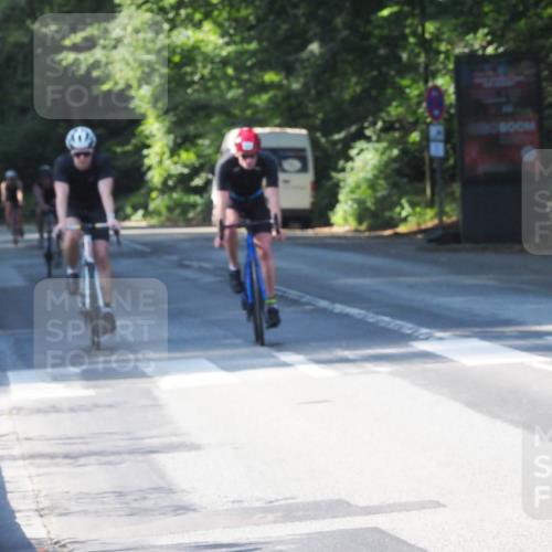 08.09.2024 - Stadtparktriathlon Zöllner http://msf.ph/oto/6997372 08.09.2024 10:49:38 Radfahren 311, 369, 375, 383, 398, 407, 410, 427, 451 meine-sportfotos.de