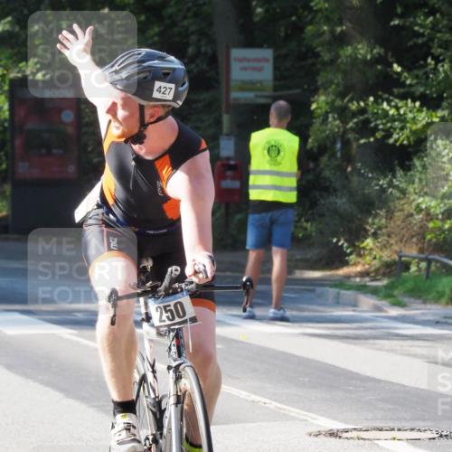 08.09.2024 - Stadtparktriathlon Zöllner http://msf.ph/oto/6997380 08.09.2024 10:49:44 Radfahren 311, 321, 322, 335, 369, 375, 398, 427 meine-sportfotos.de