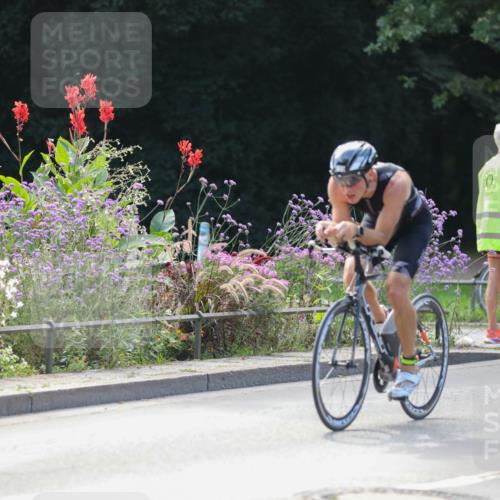 08.09.2024 - Stadtparktriathlon Zöllner http://msf.ph/oto/6997405 08.09.2024 12:22:51 Radfahren 781, 839, 906 meine-sportfotos.de