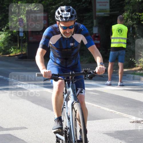 08.09.2024 - Stadtparktriathlon Zöllner http://msf.ph/oto/6997416 08.09.2024 10:49:55 Radfahren 284, 304, 317, 321, 335, 460 meine-sportfotos.de