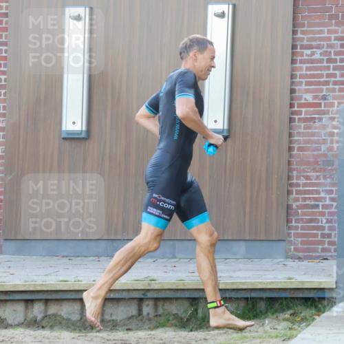 08.09.2024 - Stadtparktriathlon Luisa Fischer http://msf.ph/oto/6997418 08.09.2024 09:00:10 Schwimmen 121 meine-sportfotos.de