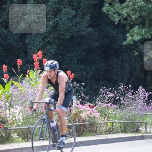 08.09.2024 - Stadtparktriathlon Zöllner http://msf.ph/oto/6997449 08.09.2024 12:23:30 Radfahren 760, 774, 780, 789, 826, 842 meine-sportfotos.de