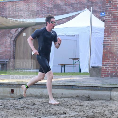 08.09.2024 - Stadtparktriathlon Luisa Fischer http://msf.ph/oto/6997480 08.09.2024 09:00:23 Schwimmen 111 meine-sportfotos.de