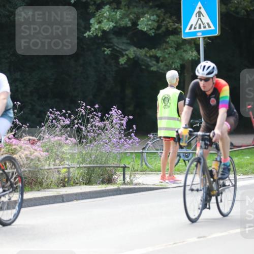 08.09.2024 - Stadtparktriathlon Zöllner http://msf.ph/oto/6997493 08.09.2024 12:23:38 Radfahren 760, 789, 826, 842, 849, 889, 915 meine-sportfotos.de
