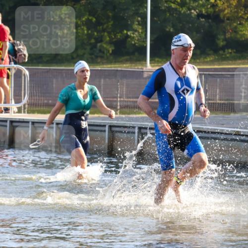08.09.2024 - Stadtparktriathlon Luisa Fischer http://msf.ph/oto/6997533 08.09.2024 09:02:43 Schwimmen 100, 101, 103 meine-sportfotos.de