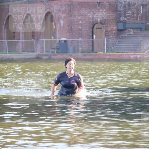 08.09.2024 - Stadtparktriathlon Luisa Fischer http://msf.ph/oto/6997590 08.09.2024 09:03:25 Schwimmen  meine-sportfotos.de