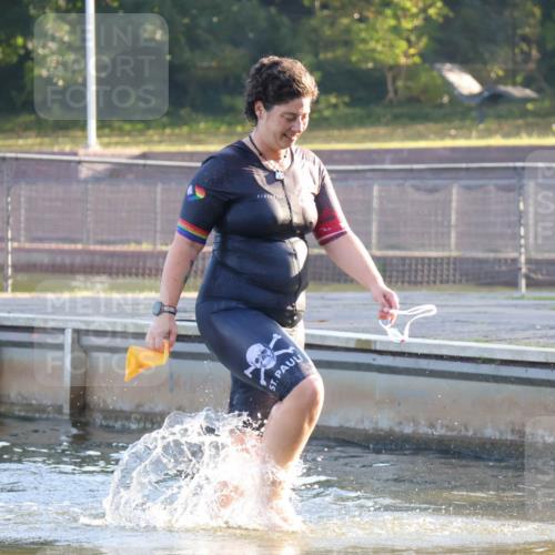 08.09.2024 - Stadtparktriathlon Luisa Fischer http://msf.ph/oto/6997626 08.09.2024 09:03:37 Schwimmen 95 meine-sportfotos.de