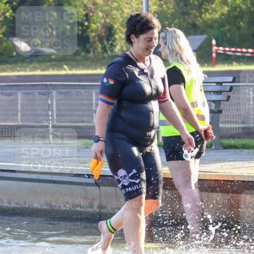 08.09.2024 - Stadtparktriathlon Luisa Fischer http://msf.ph/oto/6997634 08.09.2024 09:03:39 Schwimmen 95 meine-sportfotos.de