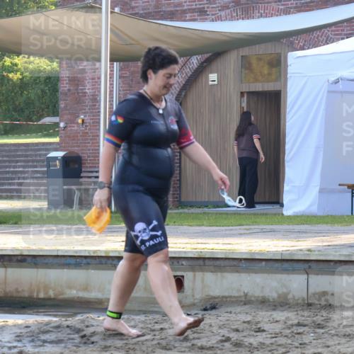 08.09.2024 - Stadtparktriathlon Luisa Fischer http://msf.ph/oto/6997641 08.09.2024 09:03:42 Schwimmen 95 meine-sportfotos.de