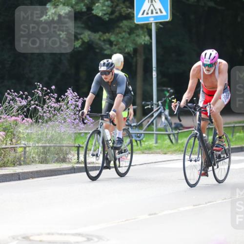 08.09.2024 - Stadtparktriathlon Zöllner http://msf.ph/oto/6997656 08.09.2024 12:24:17 Radfahren 755, 800 meine-sportfotos.de