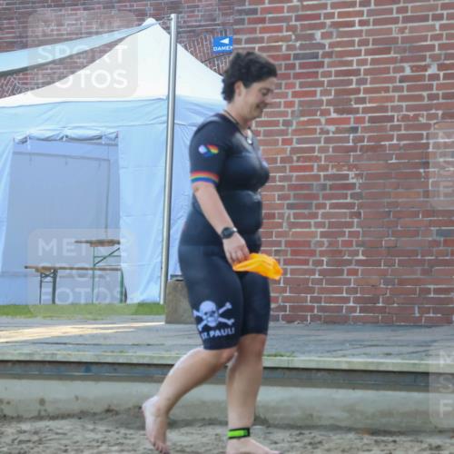 08.09.2024 - Stadtparktriathlon Luisa Fischer http://msf.ph/oto/6997658 08.09.2024 09:03:44 Schwimmen 95 meine-sportfotos.de