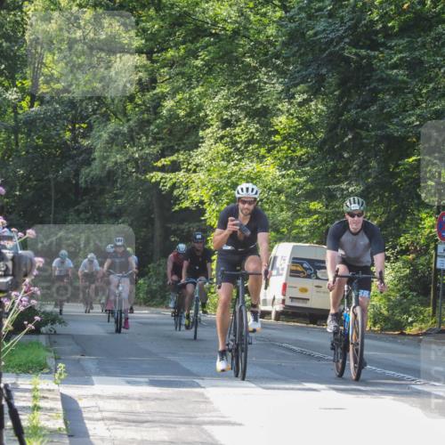 08.09.2024 - Stadtparktriathlon Zöllner http://msf.ph/oto/6997662 08.09.2024 10:51:56 Radfahren 310, 349, 396, 426, 430, 436, 452, 455, 462 meine-sportfotos.de