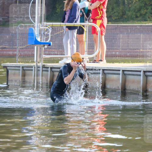 08.09.2024 - Stadtparktriathlon Luisa Fischer http://msf.ph/oto/6997666 08.09.2024 09:04:57 Schwimmen 131 meine-sportfotos.de